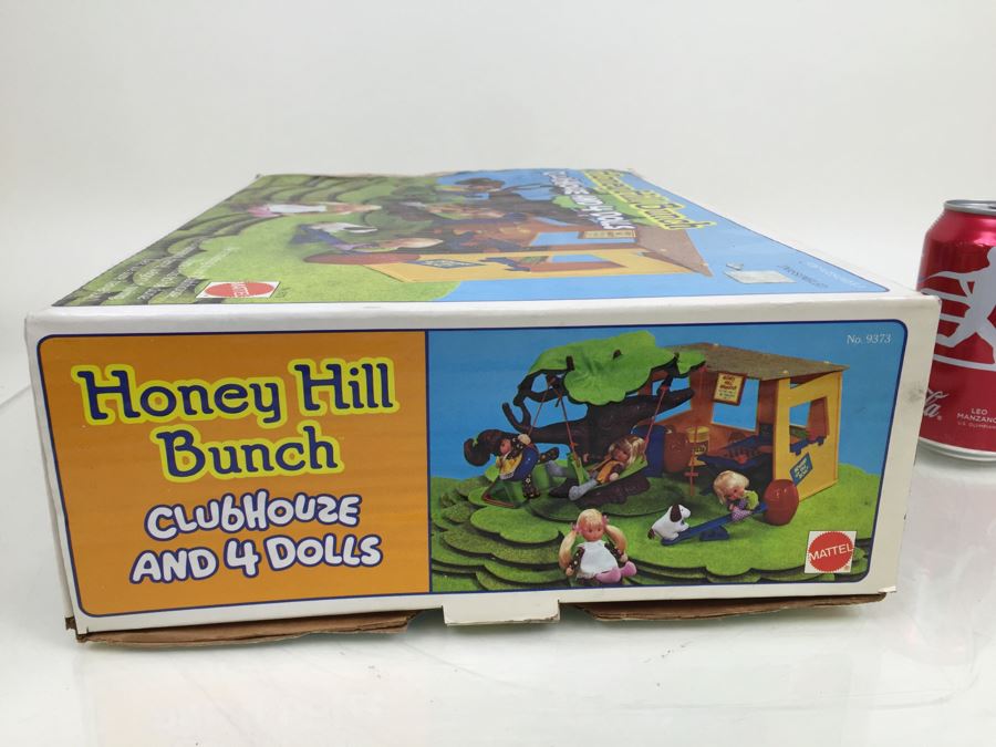 Honey Hill Bunch Clubhouse And 4 Dolls Mattel 9373 New In Box [Photo 9]