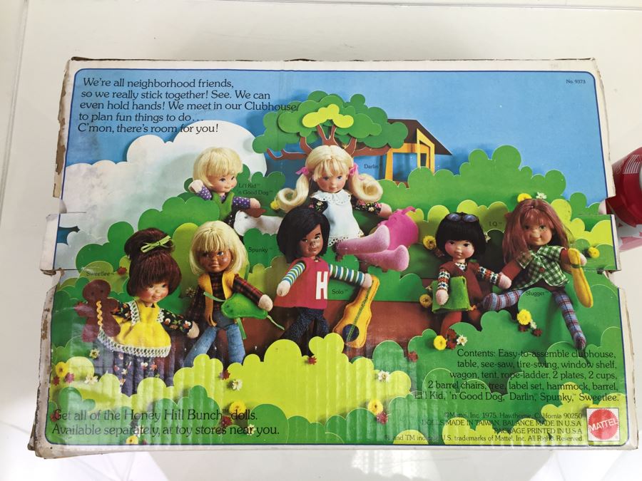 Honey Hill Bunch Clubhouse And 4 Dolls Mattel 9373 New In Box [Photo 3]