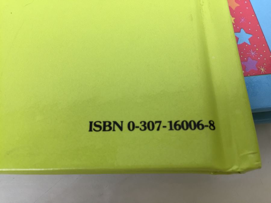 (6) Rainbow Brite Hardcover Books New Old Stock A Golden Book Vintage 1984 [Photo 16]