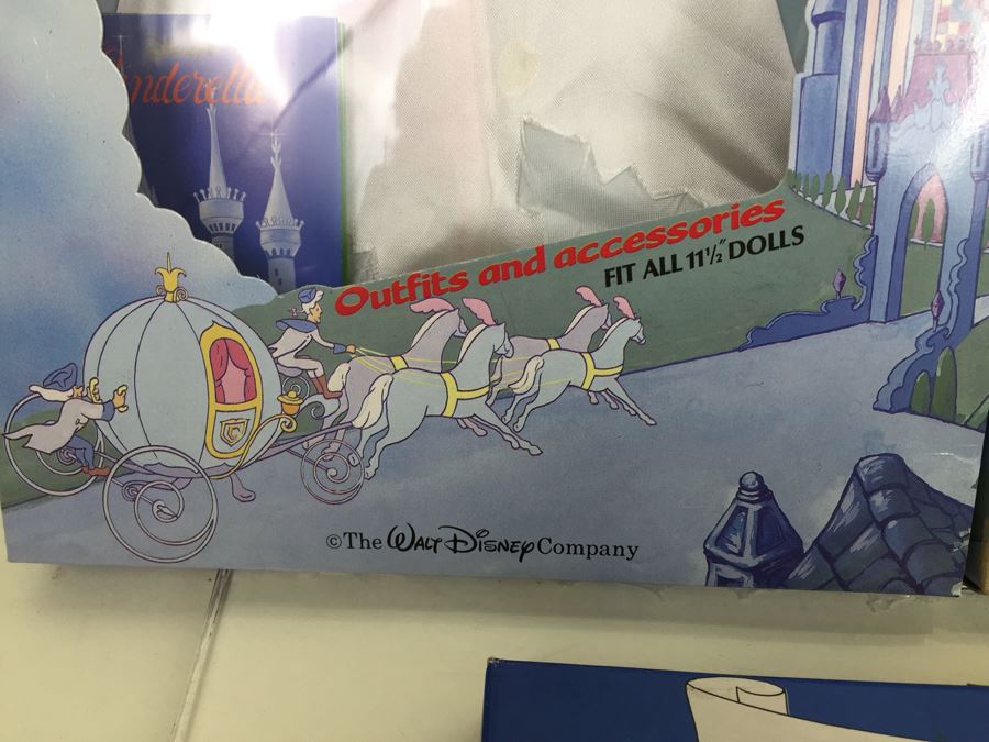 (5) Disney's Cinderella Outfits And Accessories 11 1/2' Doll Clothes New In Box [Photo 5]