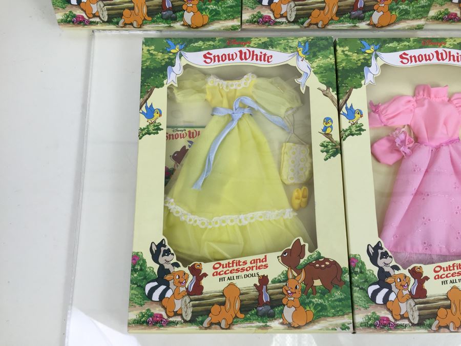 (5) Disney's Snow White And The Seven Dwarfs Outfits And Accessories 11 1/2' Doll New In Box Vintage The Walt Disney Company Bikin [Photo 10]