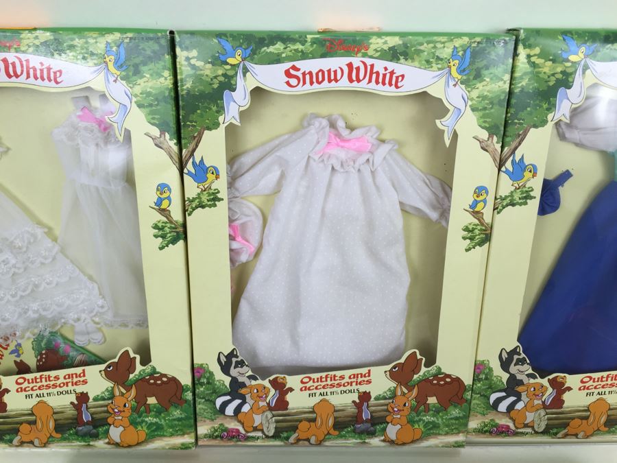 (5) Disney's Snow White And The Seven Dwarfs Outfits And Accessories 11 1/2' Doll New In Box Vintage The Walt Disney Company Bikin [Photo 6]
