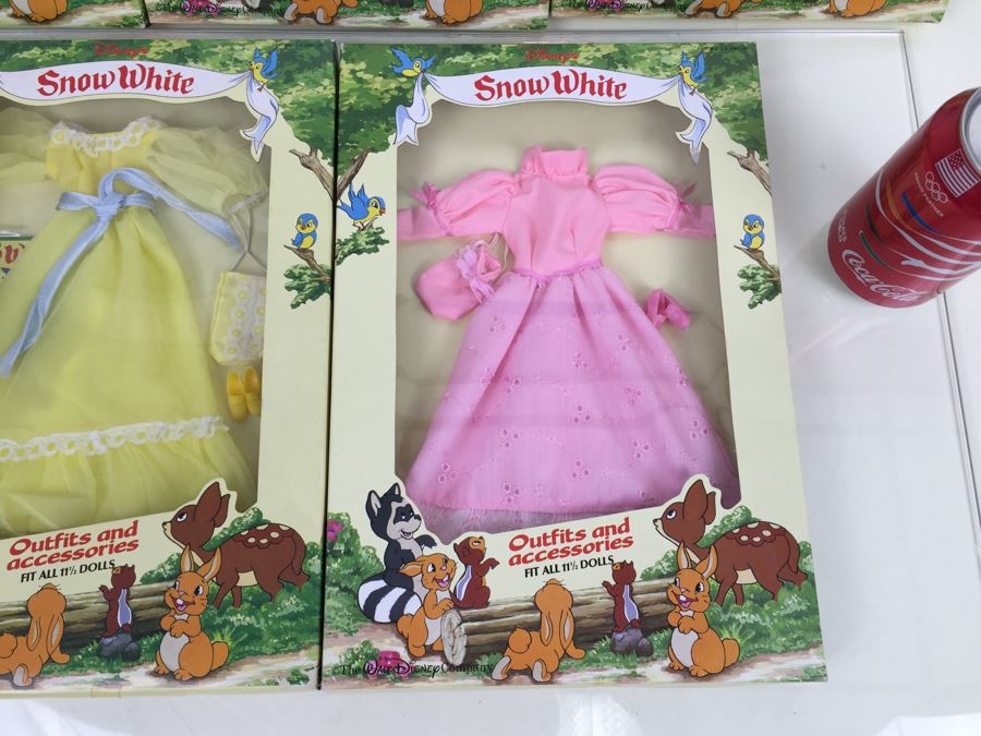 (5) Disney's Snow White And The Seven Dwarfs Outfits And Accessories 11 1/2' Doll New In Box Vintage The Walt Disney Company Bikin [Photo 13]