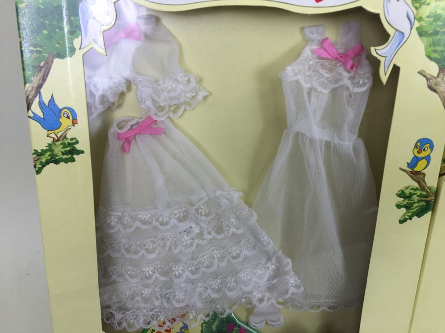 (5) Disney's Snow White And The Seven Dwarfs Outfits And Accessories 11 1/2' Doll New In Box Vintage The Walt Disney Company Bikin [Photo 5]