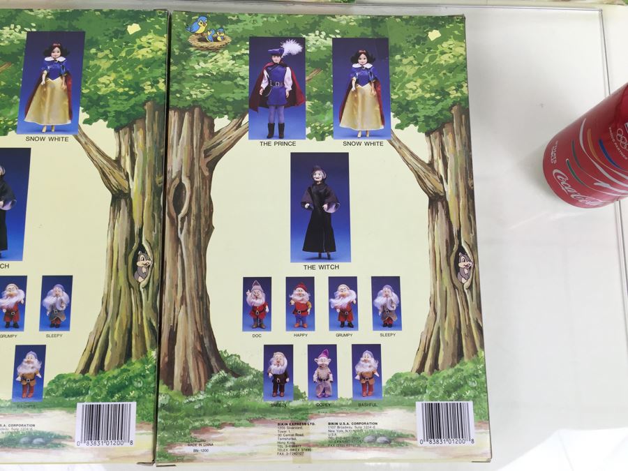 (5) Disney's Snow White And The Seven Dwarfs Outfits And Accessories 11 1/2' Doll New In Box Vintage The Walt Disney Company Bikin [Photo 16]