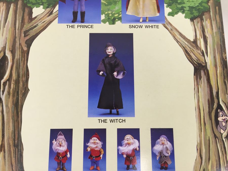 (5) Disney's Snow White And The Seven Dwarfs Outfits And Accessories 11 1/2' Doll New In Box Vintage The Walt Disney Company Bikin [Photo 18]