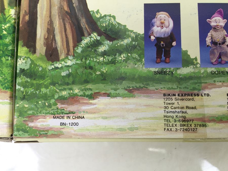 (5) Disney's Snow White And The Seven Dwarfs Outfits And Accessories 11 1/2' Doll New In Box Vintage The Walt Disney Company Bikin [Photo 21]