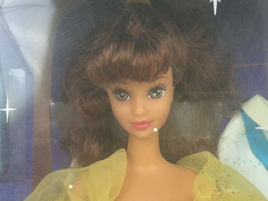 Disney's Beauty And The Beast 'Belle' Doll Mattel 2433 New In Box Vintage 1991 [Photo 4]