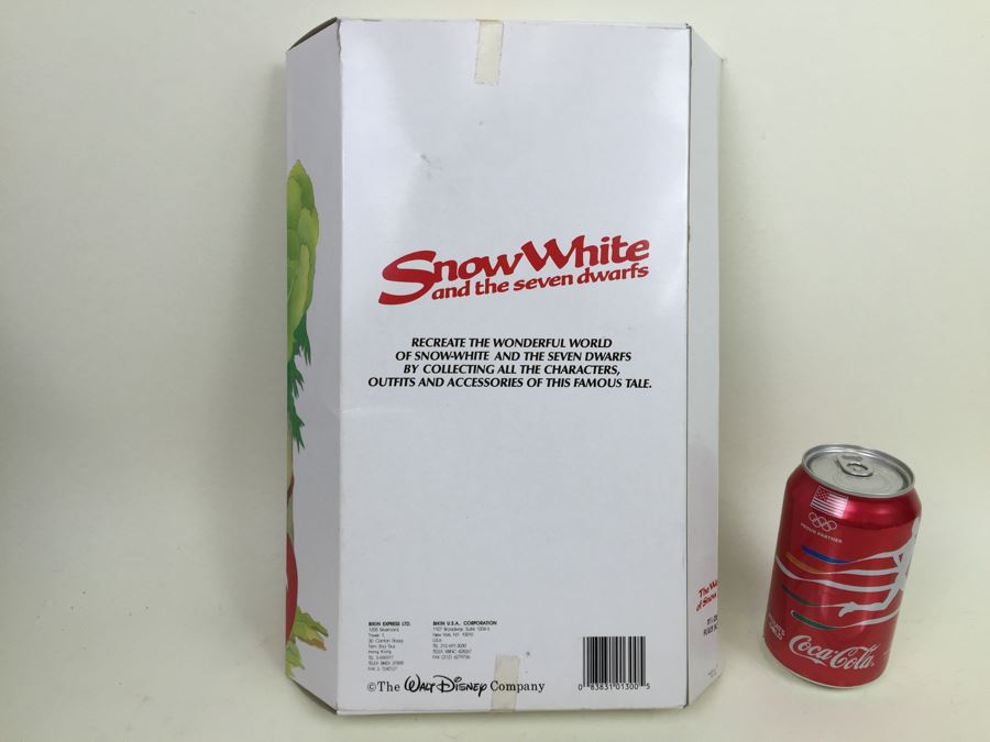 Disney's Snow White And The Seven Dwarfs 'The Wedding Of Snow White' Dolls New In Box Bikin Vintage [Photo 3]