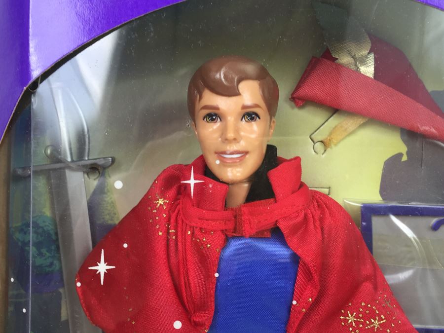 Disney's Sleeping Beauty 'Prince Phillip' Mattel 4597 New In Box Vintage 1991 [Photo 4]