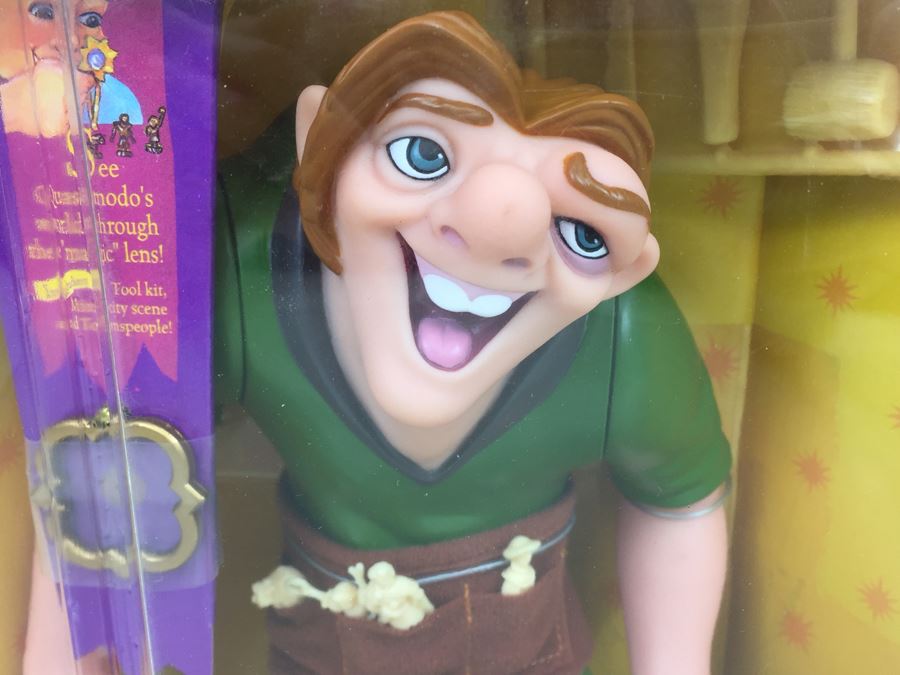 Disney's The Hunchback Of Notre Dame 'MAGIC VIEW Quasimodo' Action Figure Doll Mattel 15313 Vintage 1995 [Photo 5]