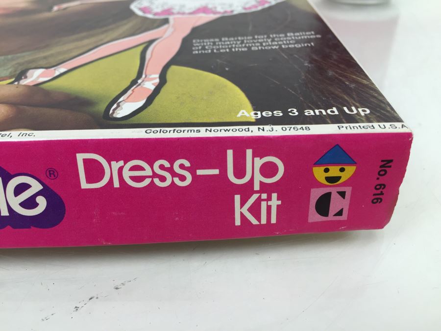 Ballerina Barbie Dress-Up Kit By Colorforms Mattel Vintage 1977 Brooke Shields Model [Photo 9]