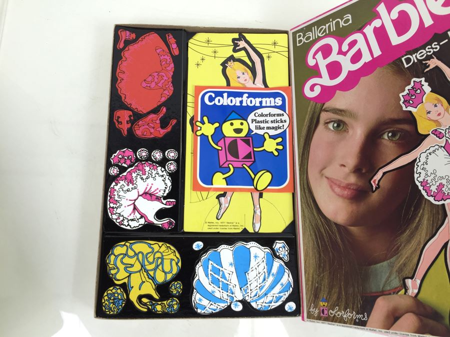 Ballerina Barbie Dress-Up Kit By Colorforms Mattel Vintage 1977 Brooke Shields Model [Photo 3]