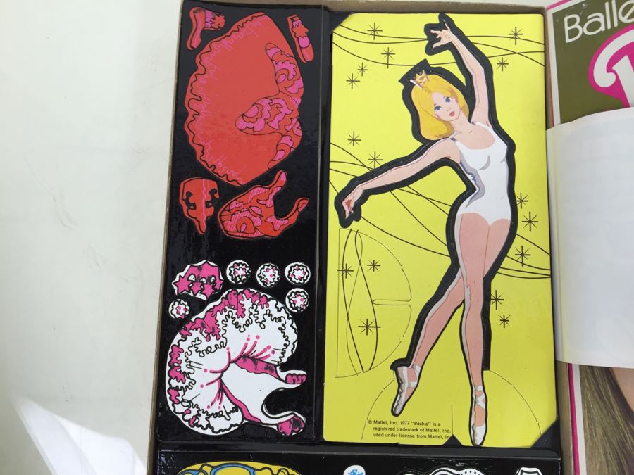 Ballerina Barbie Dress-Up Kit By Colorforms Mattel Vintage 1977 Brooke Shields Model [Photo 13]