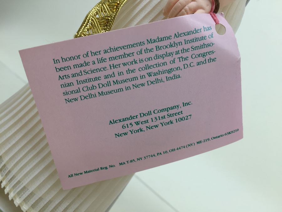 Vintage Madame Alexander 'Cleopatra' Doll With Stand [Photo 10]