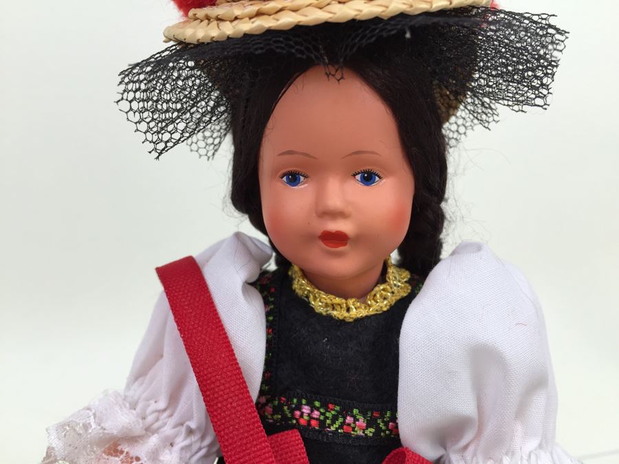 Wilhelm Original Trachten Dolls Hand Made In Germany 'Tegernsee' & 'Schwarzwald' 2219 [Photo 5]