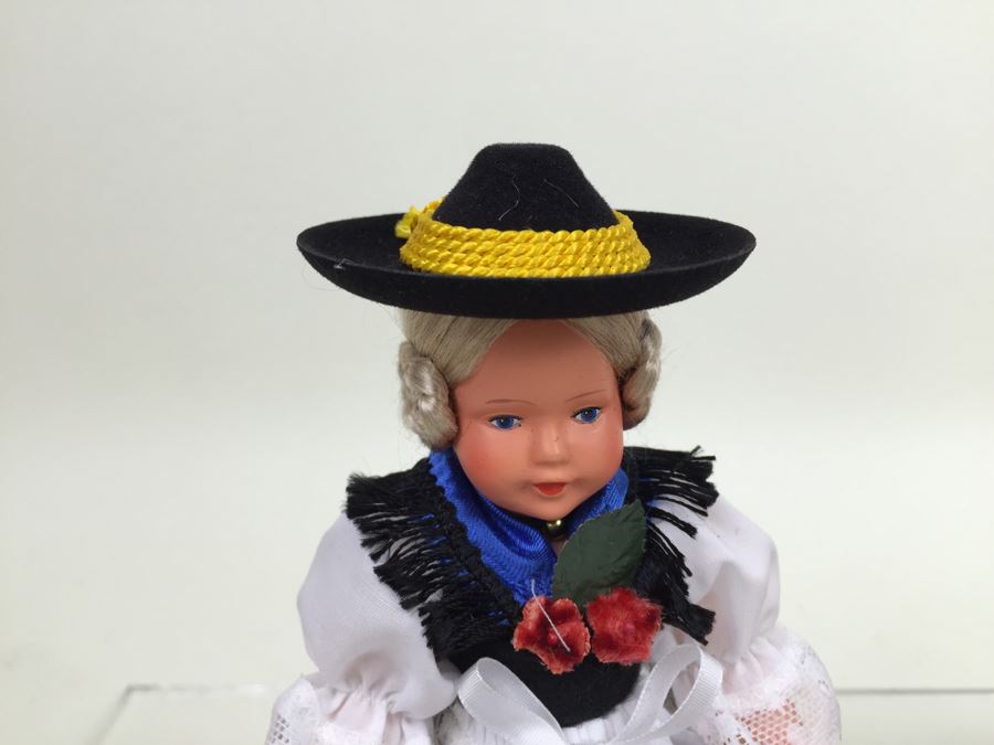 Wilhelm Original Trachten Dolls Hand Made In Germany 'Tegernsee' & 'Schwarzwald' 2219 [Photo 8]