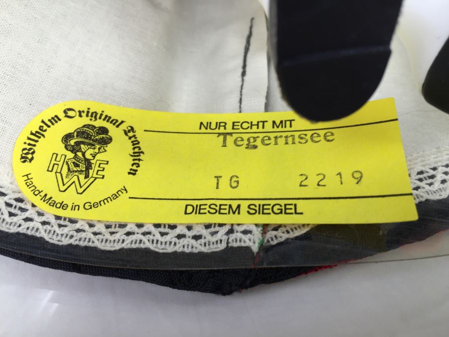 Wilhelm Original Trachten Dolls Hand Made In Germany 'Tegernsee' & 'Schwarzwald' 2219 [Photo 16]