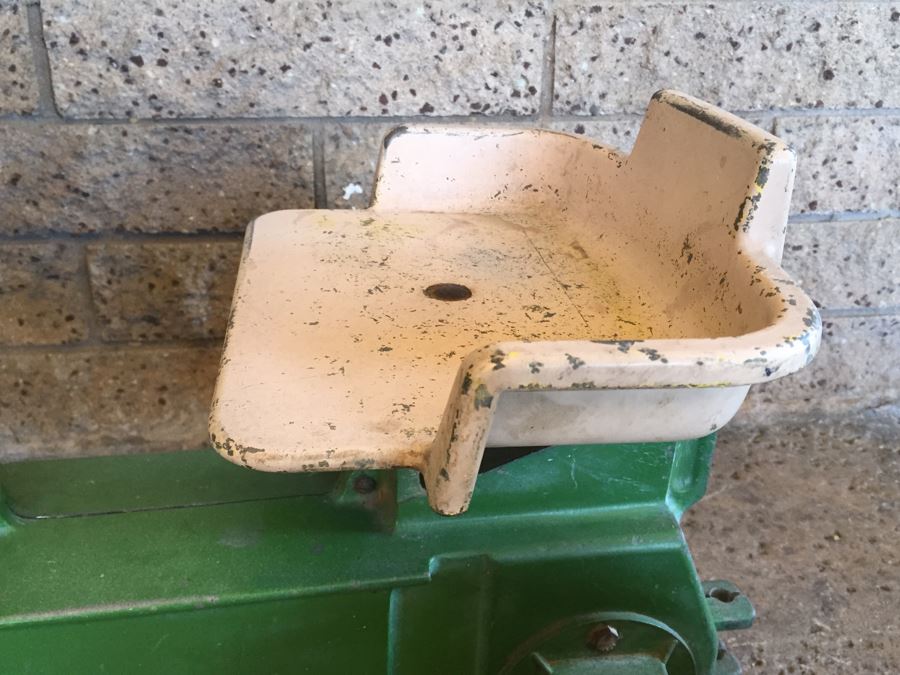 Vintage ERTL Metal John Deere 20 Pedal Tractor Model D-63 Made In USA [Photo 7]