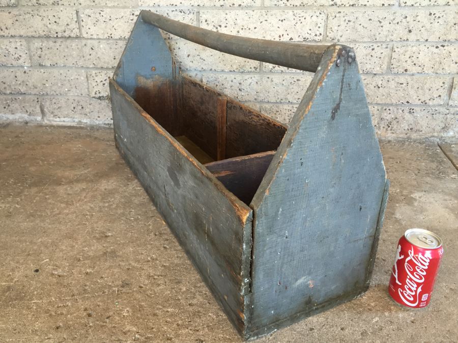 Long Vintage Wooden Tool Box [Photo 5]