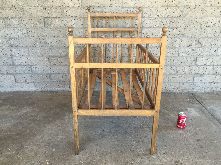 Vintage Wooden Crib [Photo 10]