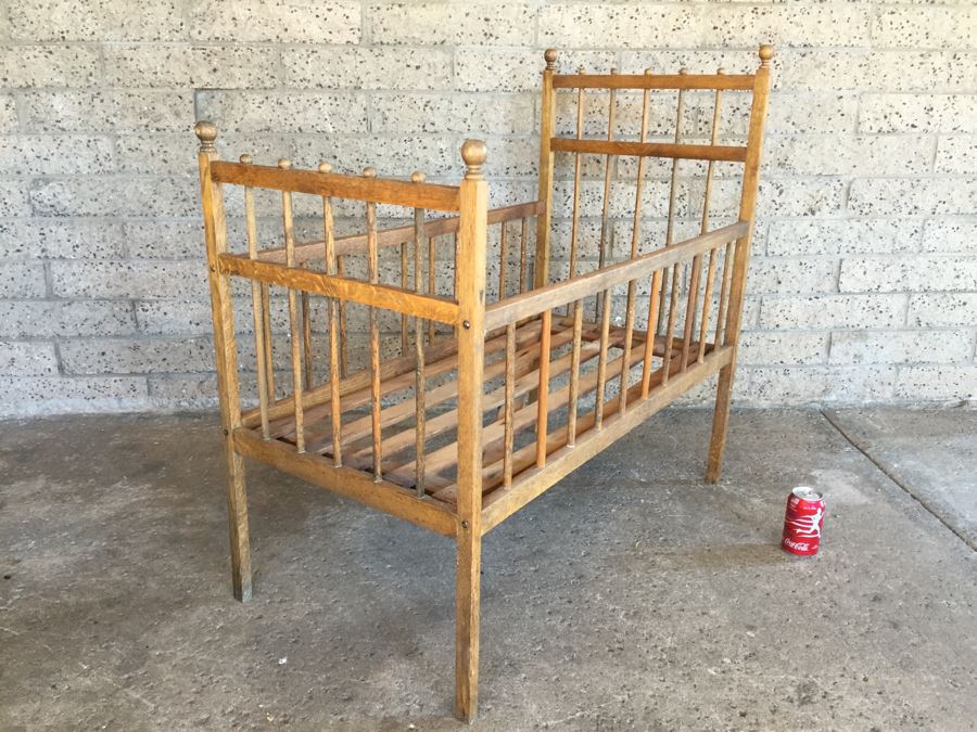 Vintage Wooden Crib [Photo 9]
