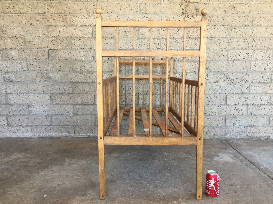 Vintage Wooden Crib [Photo 5]