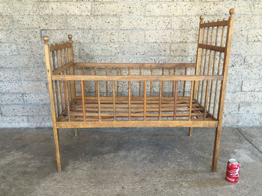Vintage Wooden Crib [Photo 3]