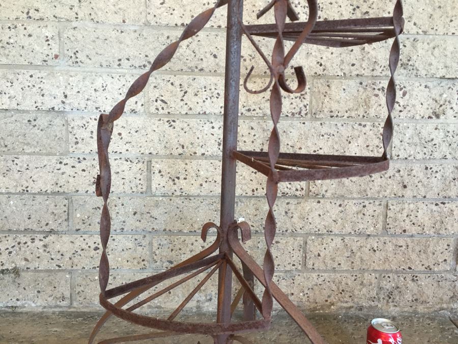 Vintage Wrought Iron Spiral Staircase Garden Plant Stand [Photo 10]
