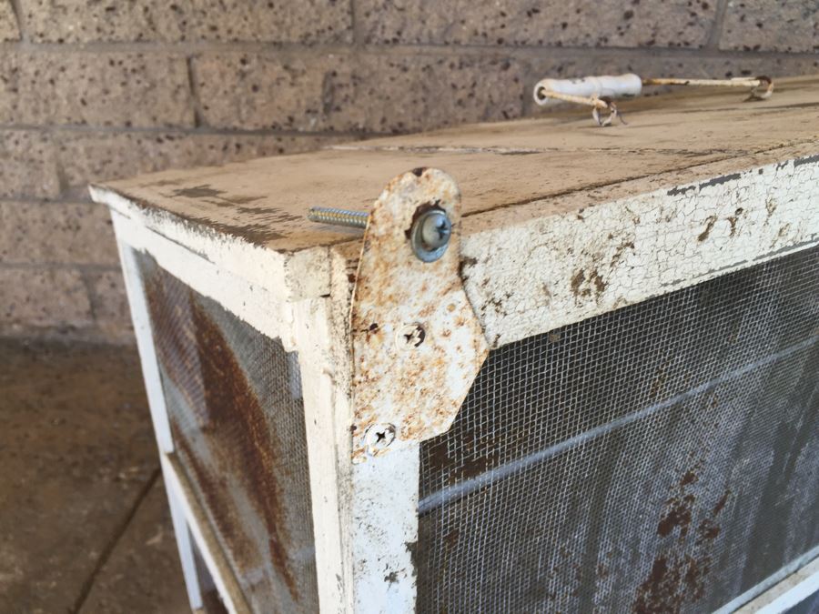 Shabby Chic Two Tier Enclosed Chicken Wire Coop [Photo 11]