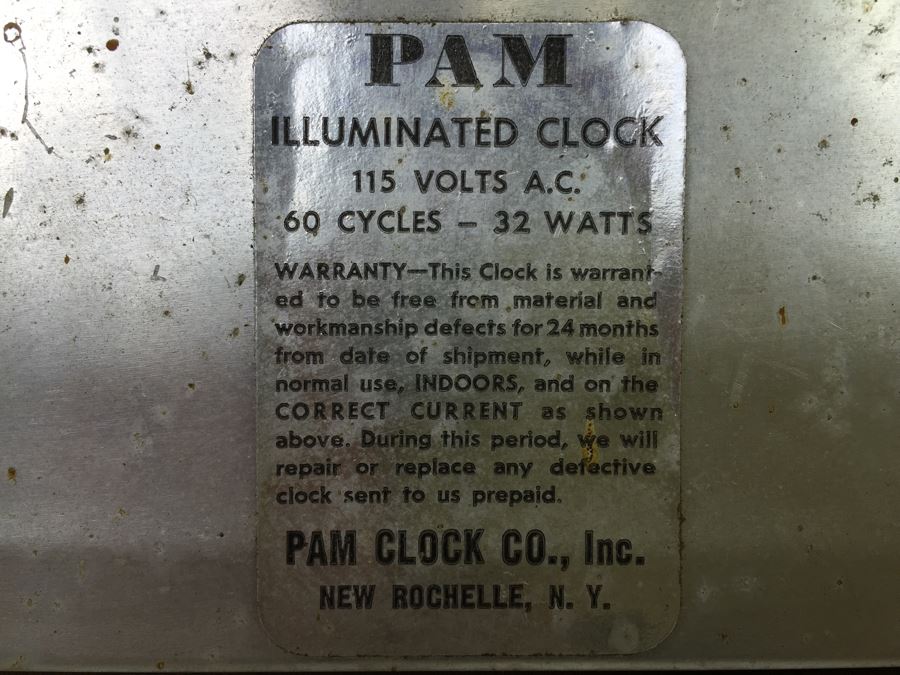 'Ask For VALVOLINE Motor Oil' PAM Clock Co. Illuminated Clock 1272 [Photo 15]
