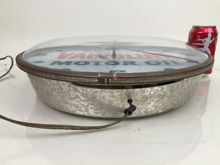 'Ask For VALVOLINE Motor Oil' PAM Clock Co. Illuminated Clock 1272 [Photo 2]