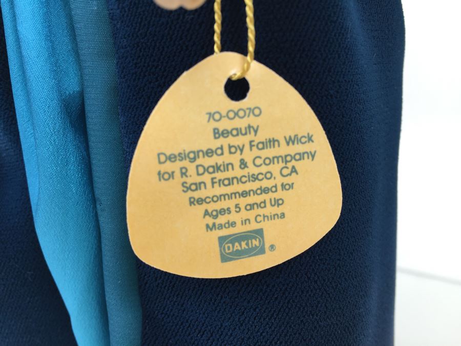 Faith Wick For Elegante Dolls By Dakin 70-0090 Beauty With Stand [Photo 7]