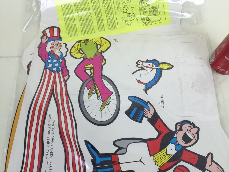 TREND Bulletin Board Three-Ring Circus In 3-D No. T-757 New In Packaging Vintage 1977 [Photo 15]
