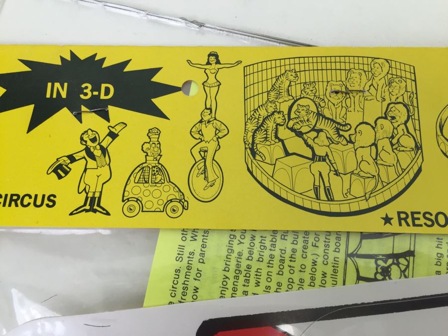 TREND Bulletin Board Three-Ring Circus In 3-D No. T-757 New In Packaging Vintage 1977 [Photo 11]