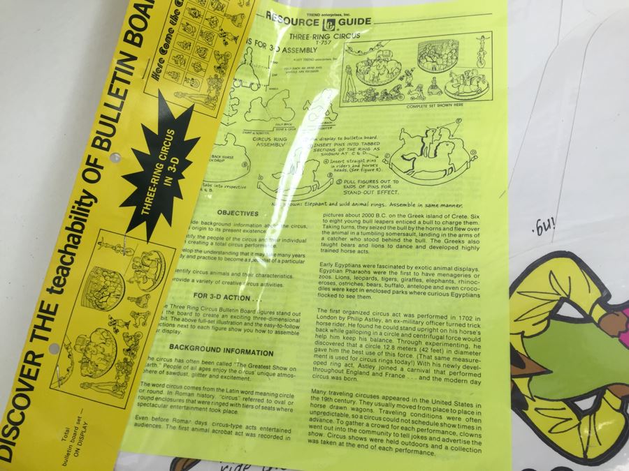 TREND Bulletin Board Three-Ring Circus In 3-D No. T-757 New In Packaging Vintage 1977 [Photo 3]