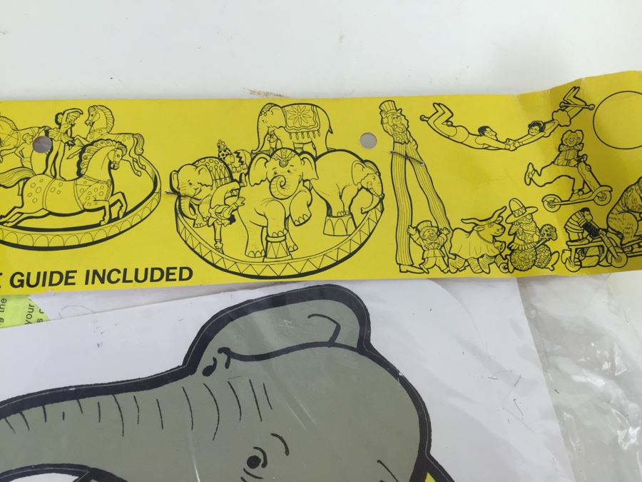 TREND Bulletin Board Three-Ring Circus In 3-D No. T-757 New In Packaging Vintage 1977 [Photo 12]