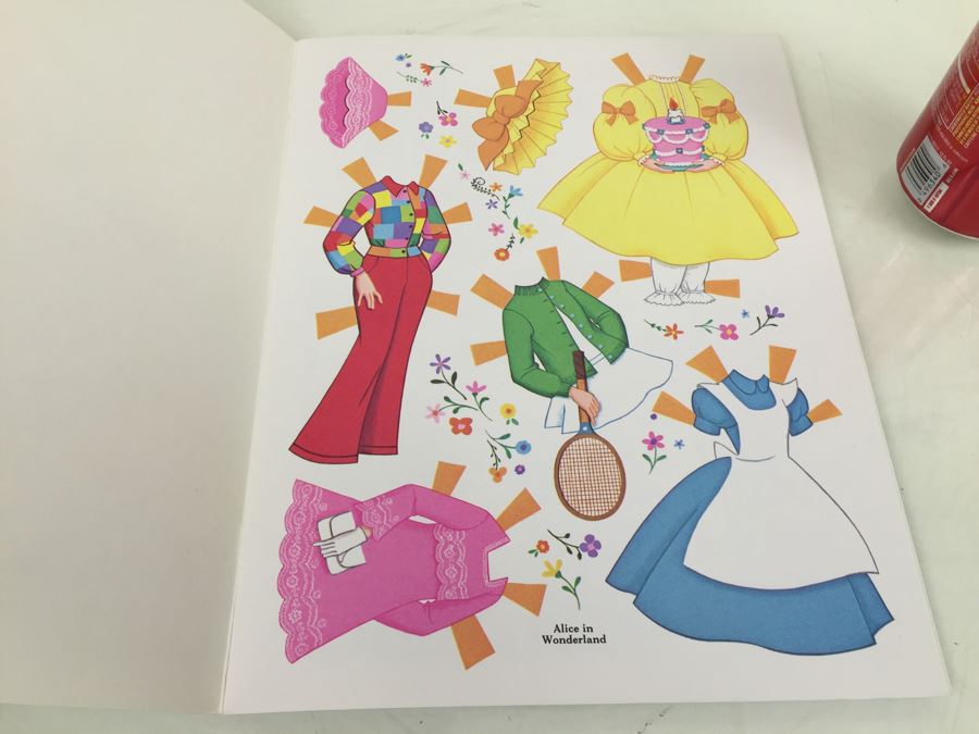 Walt Disney Alice In Wonderland Paper Doll Book Whitman New Old Stock Vintage 1976 [Photo 2]