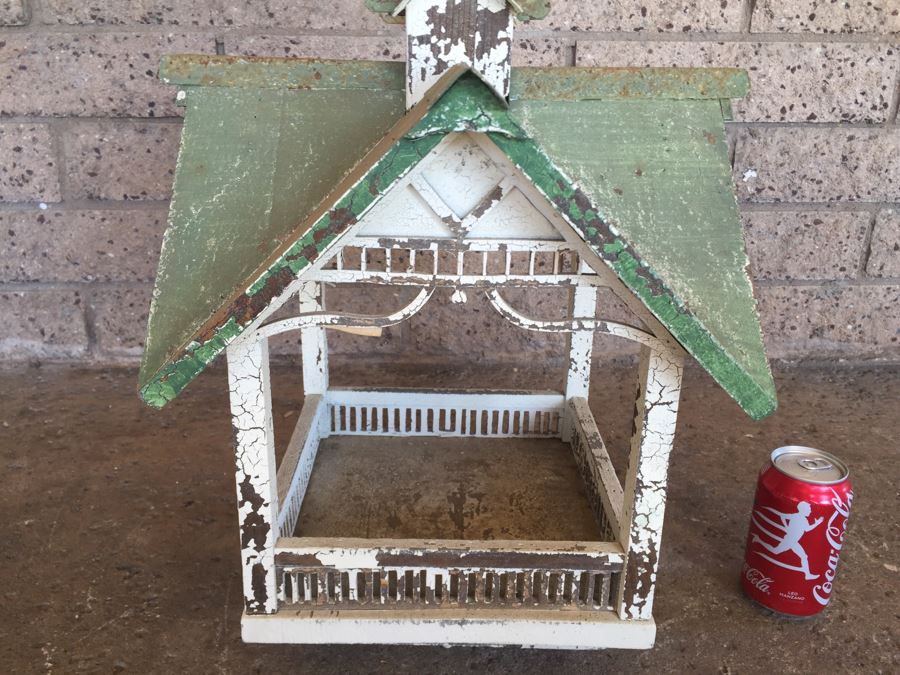 Old Wooden Shabby Chic Hanging Bird House [Photo 6]