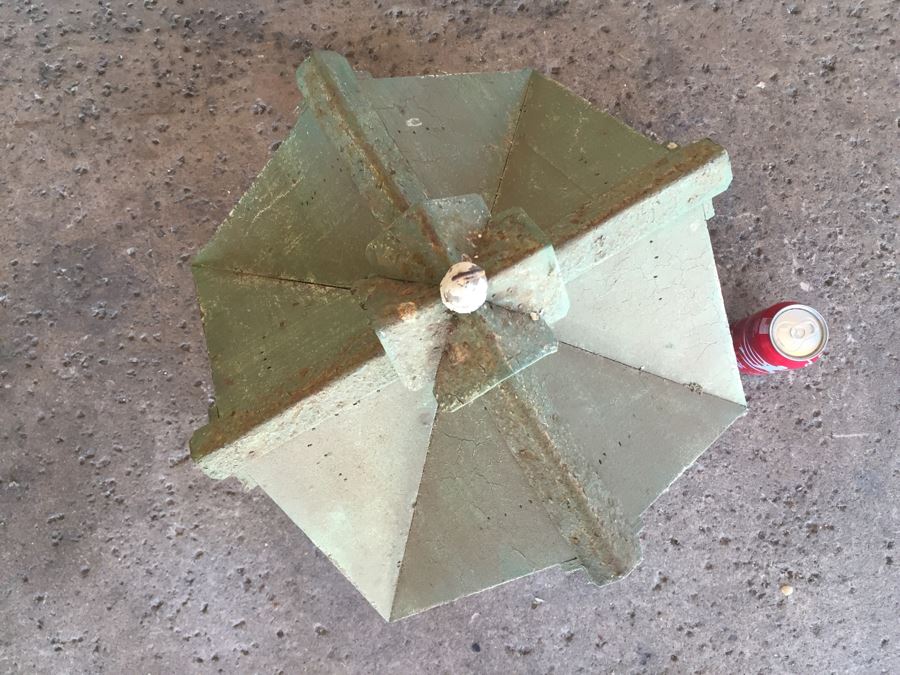 Old Wooden Shabby Chic Hanging Bird House [Photo 9]