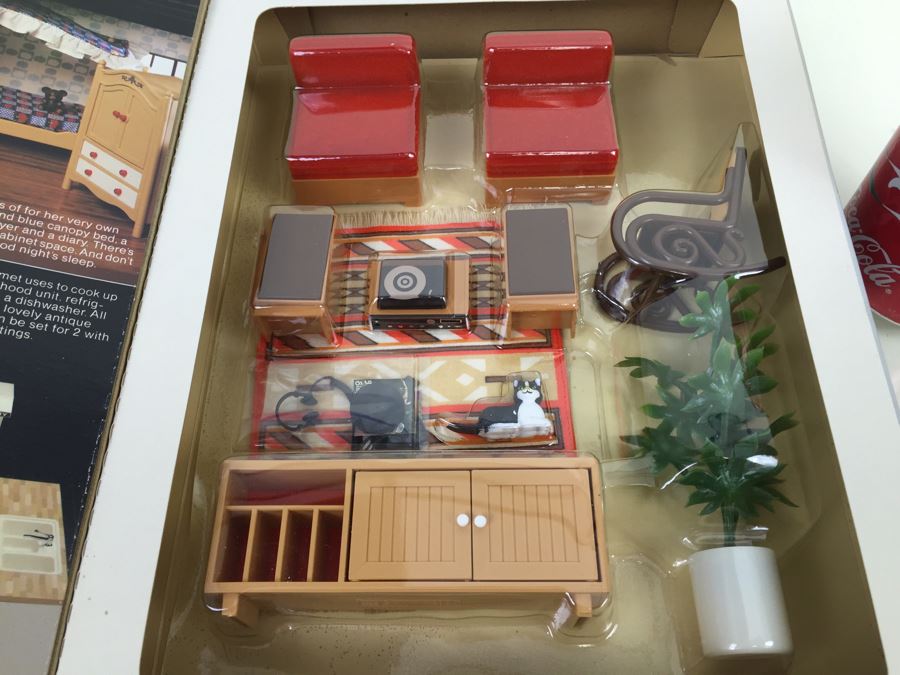 Smaller Homes Contemporary Dollhouse Furniture Stereo TOMY 2401 Vintage New Old Stock [Photo 3]