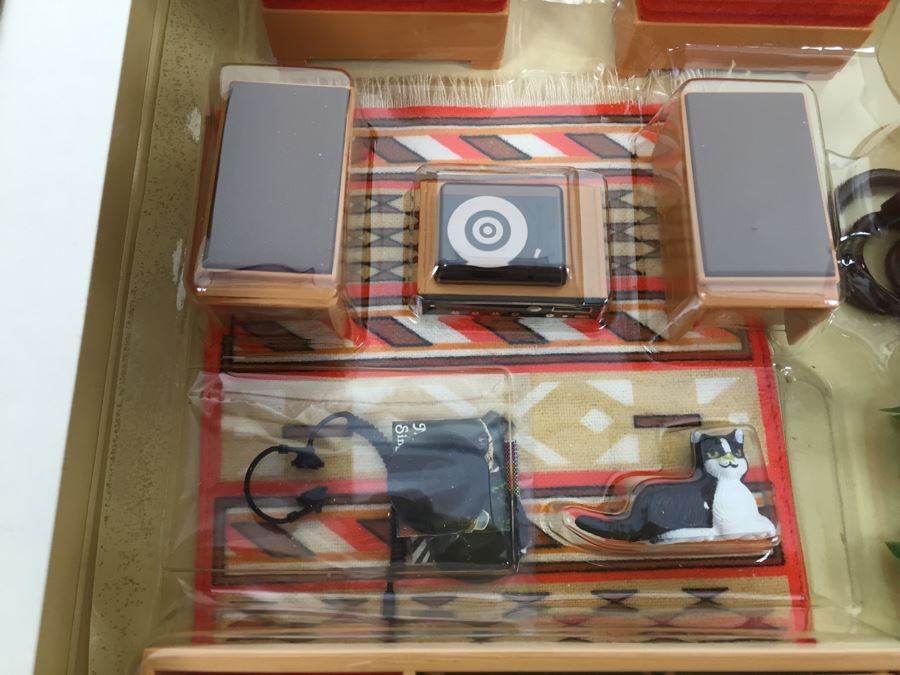 Smaller Homes Contemporary Dollhouse Furniture Stereo TOMY 2401 Vintage New Old Stock [Photo 17]