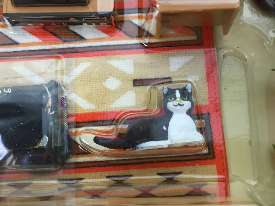 Smaller Homes Contemporary Dollhouse Furniture Stereo TOMY 2401 Vintage New Old Stock [Photo 16]