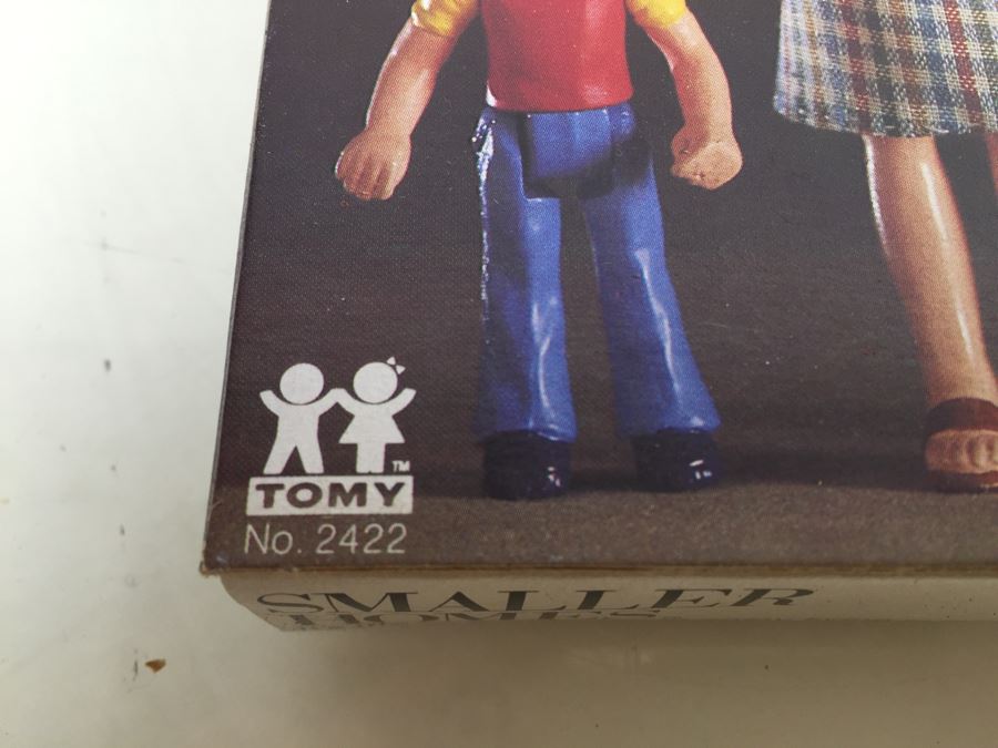 Smaller Homes Dollhouse Family Figurines Action Figures TOMY 2422 Vintage [Photo 10]