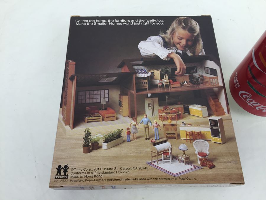 Smaller Homes Dollhouse Family Figurines Action Figures TOMY 2422 Vintage [Photo 9]