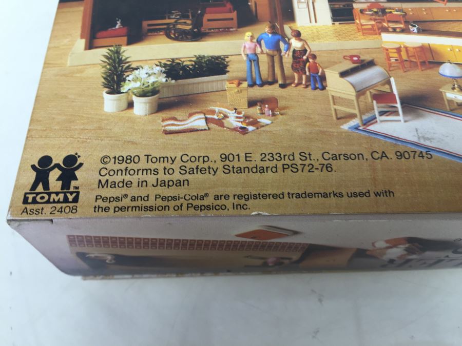 Smaller Homes Dollhouse Modern Bathtub TOMY 2408 Vintage [Photo 11]