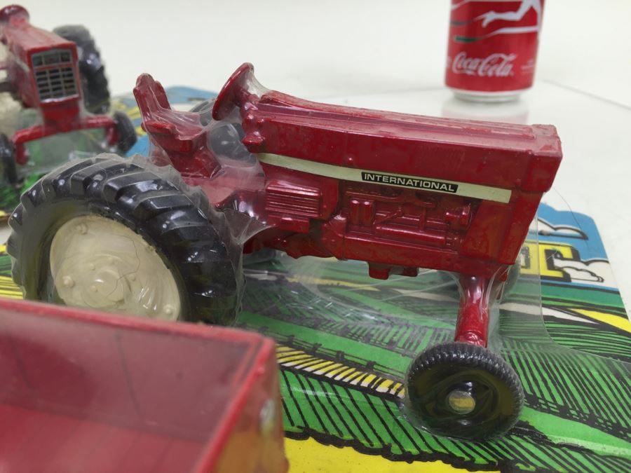 Pair Of ERTL Farm Set Tractor Farming Sets New Old Stock Sealed [Photo 13]
