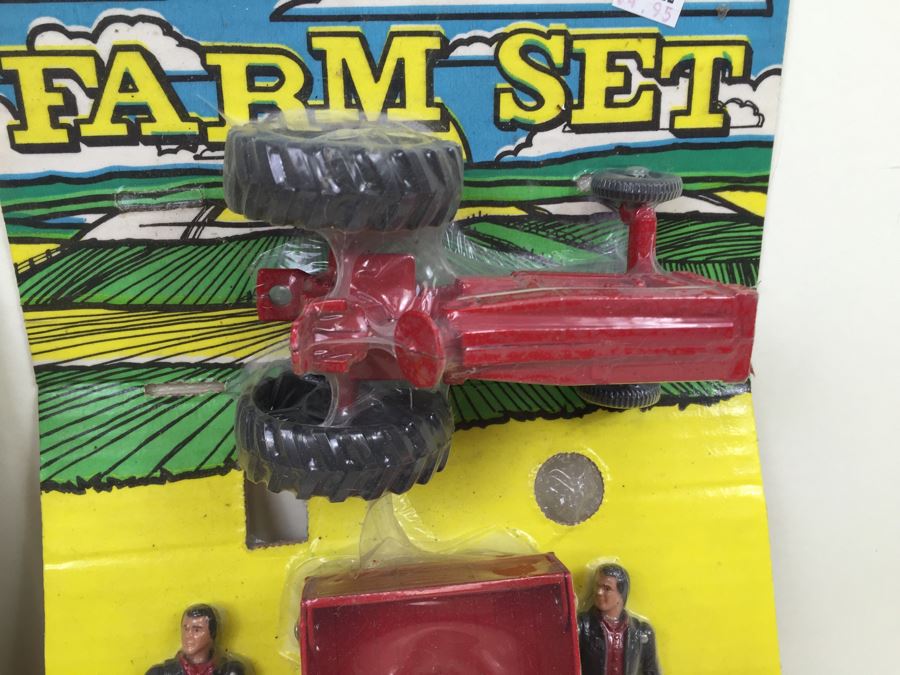 Pair Of ERTL Farm Set Tractor Farming Sets New Old Stock Sealed [Photo 10]