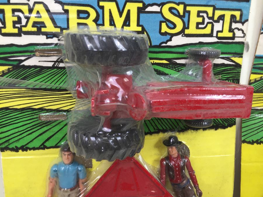 Pair Of ERTL Farm Set Tractor Farming Sets New Old Stock Sealed [Photo 6]