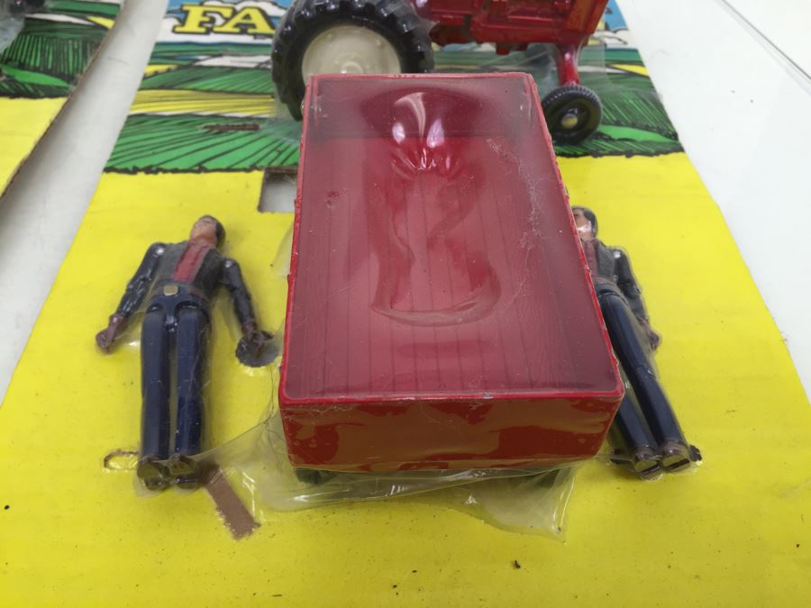 Pair Of ERTL Farm Set Tractor Farming Sets New Old Stock Sealed [Photo 17]